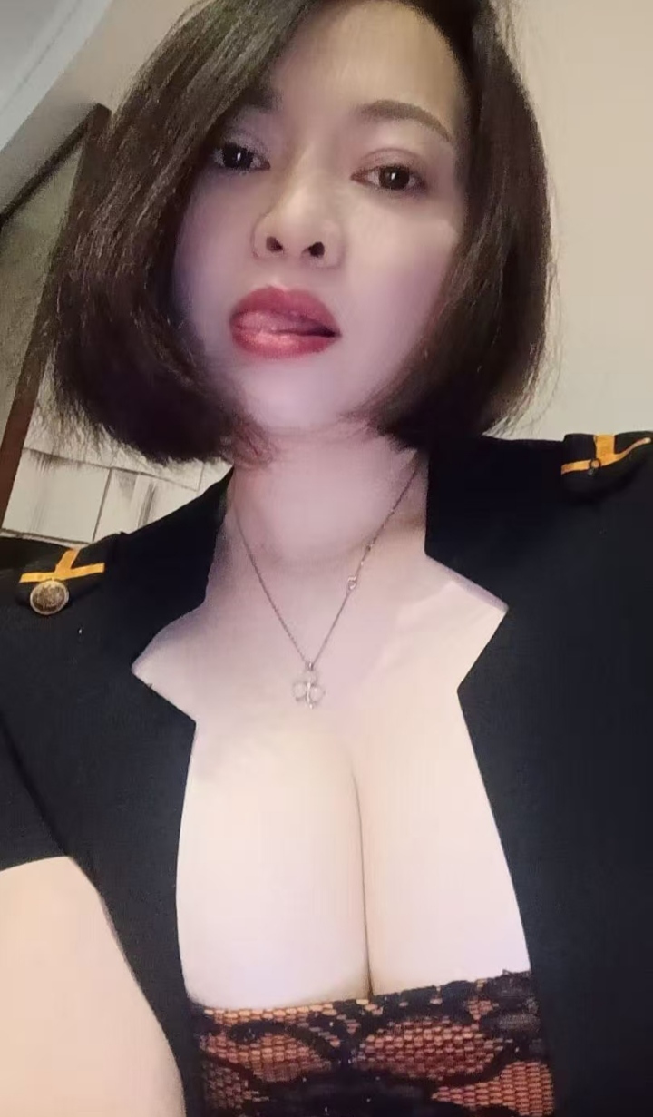爆乳兼职少妇夏沫