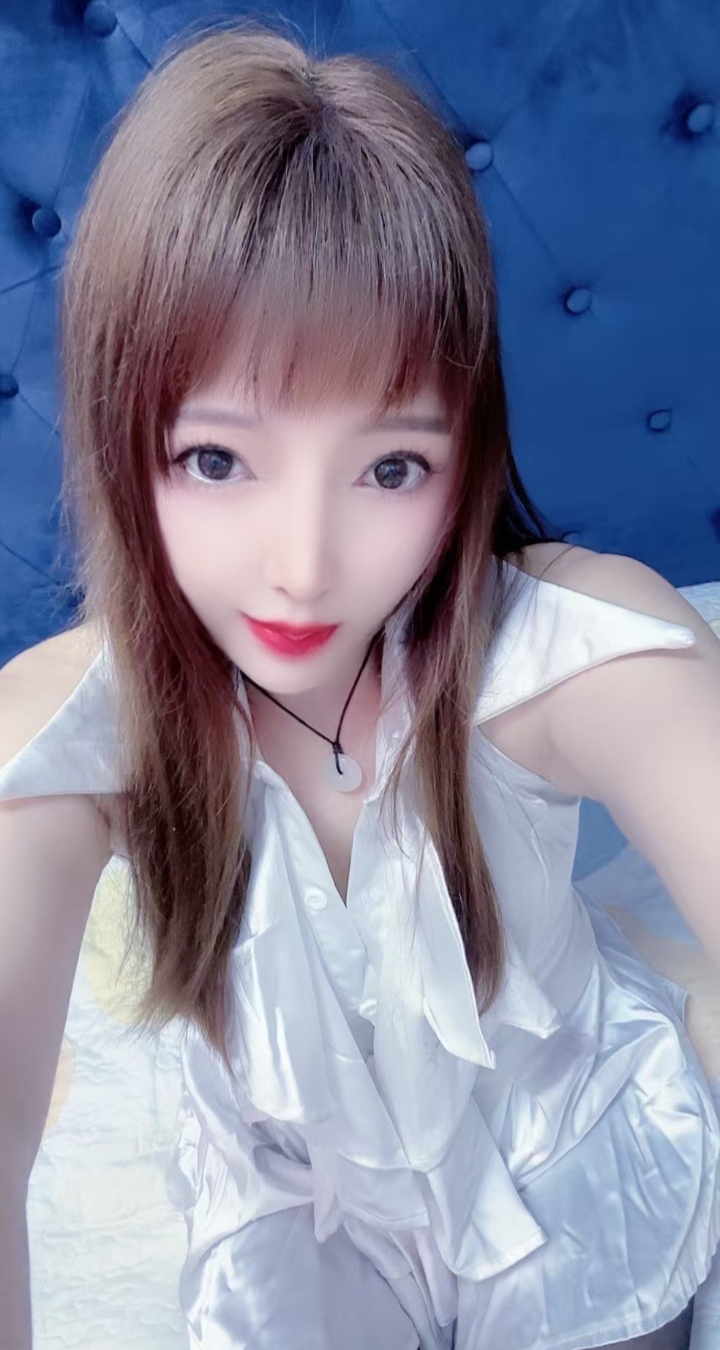 上城大白奶欲女丽丽