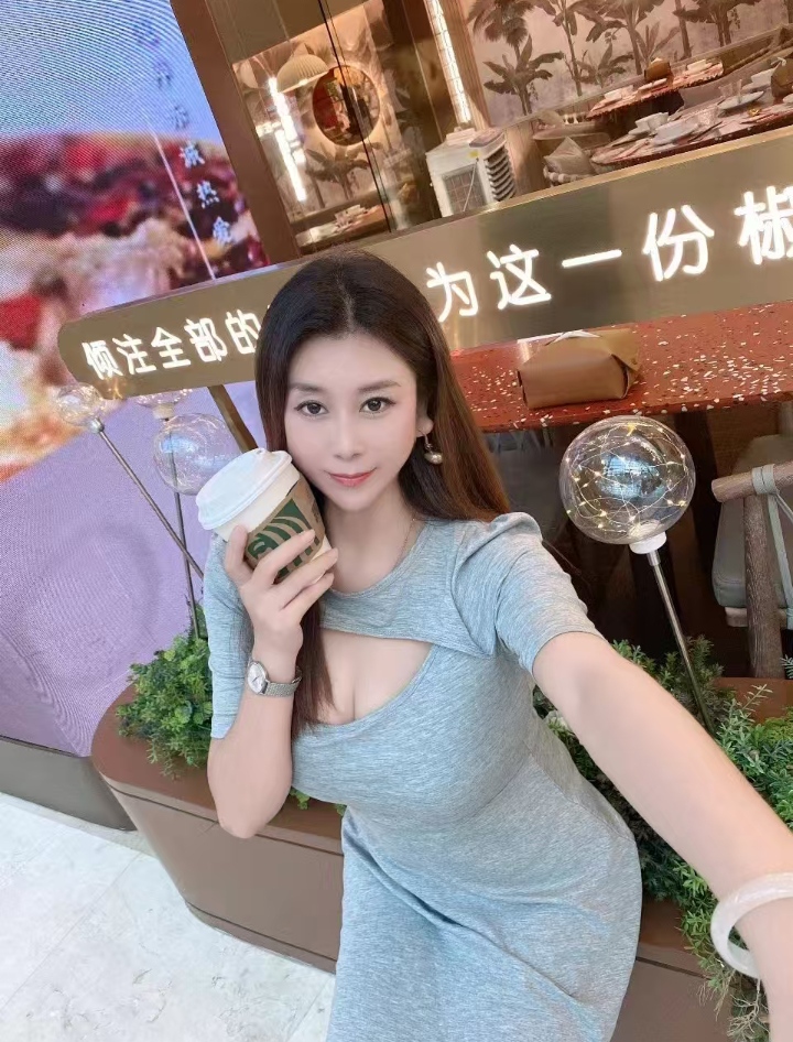 美乳制服辣妹珊珊