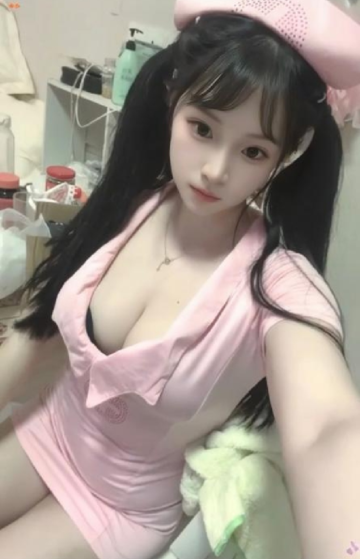 闵行童颜巨乳制服甜妹