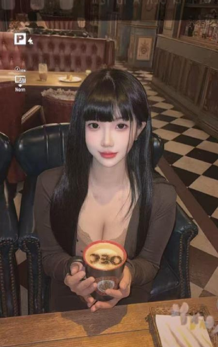 极品美乳反差嫩妹