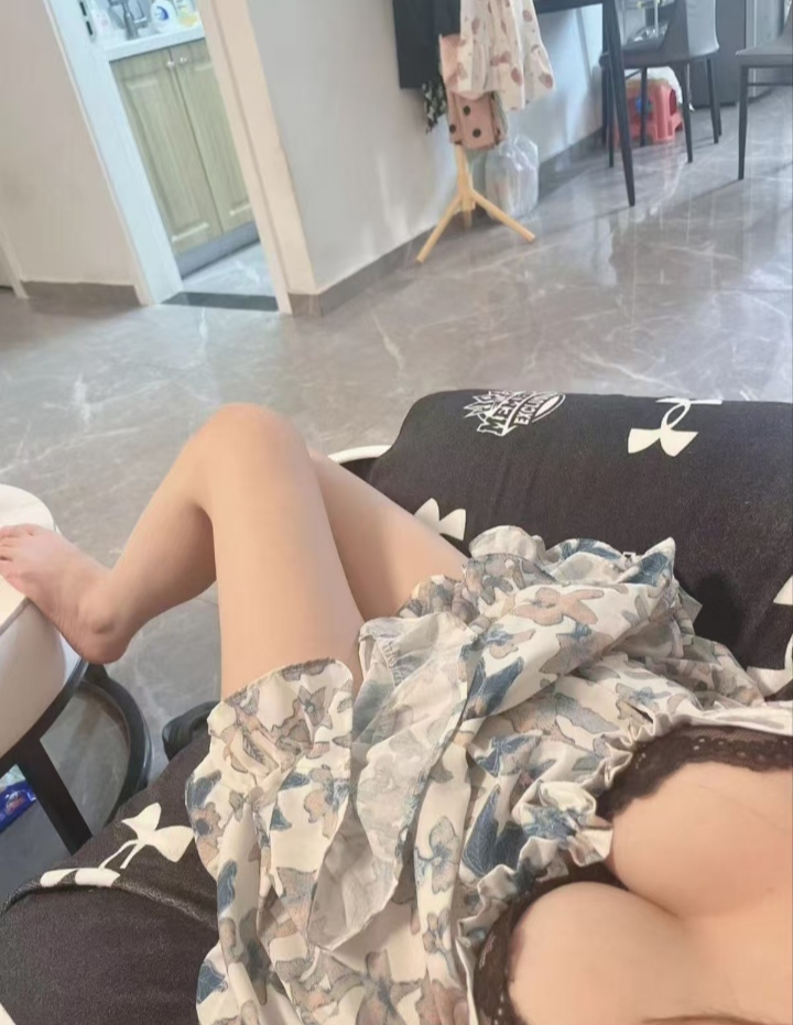 武昌大白兔辣妹菲菲