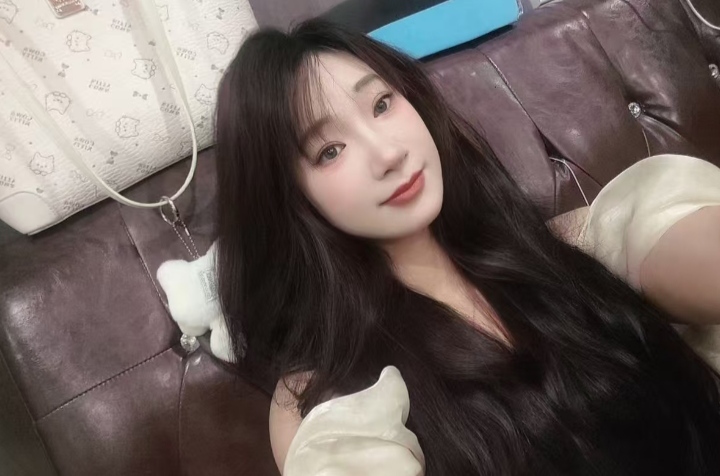 纯欲技s爱喝蜜雪冰城