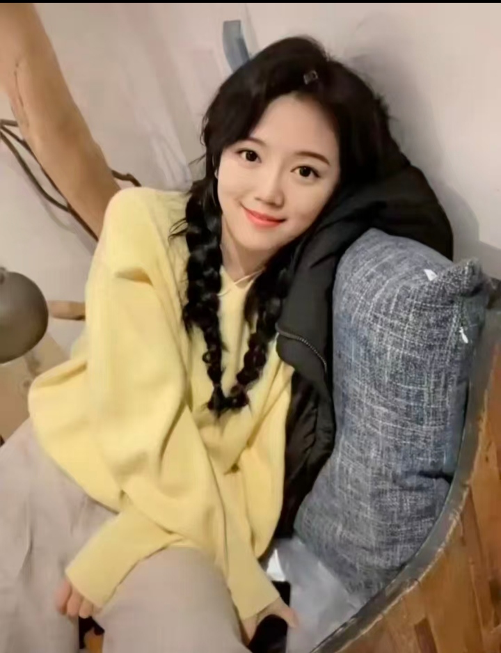 宿豫白皙丰润辣妹