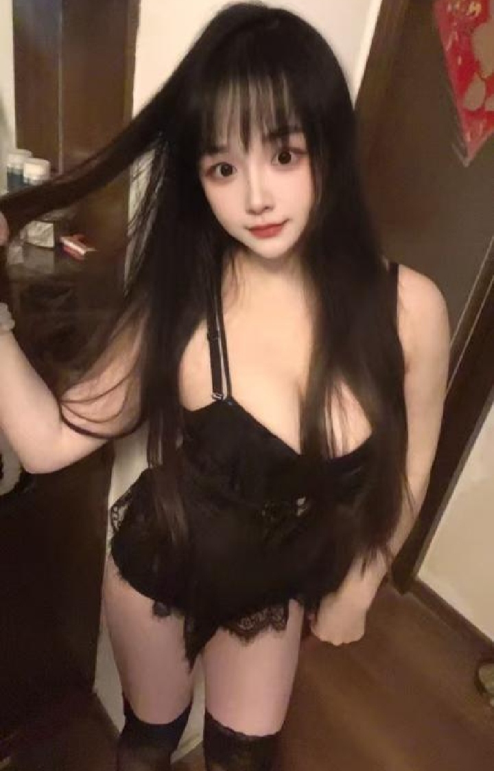 巨乳小马达甜妹嘻嘻