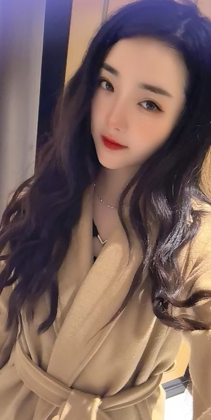 热辣美御姐萌物语