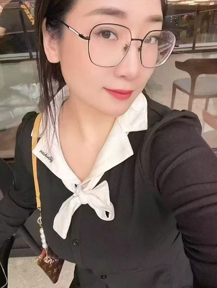 河北美乳眼镜妞昕昕