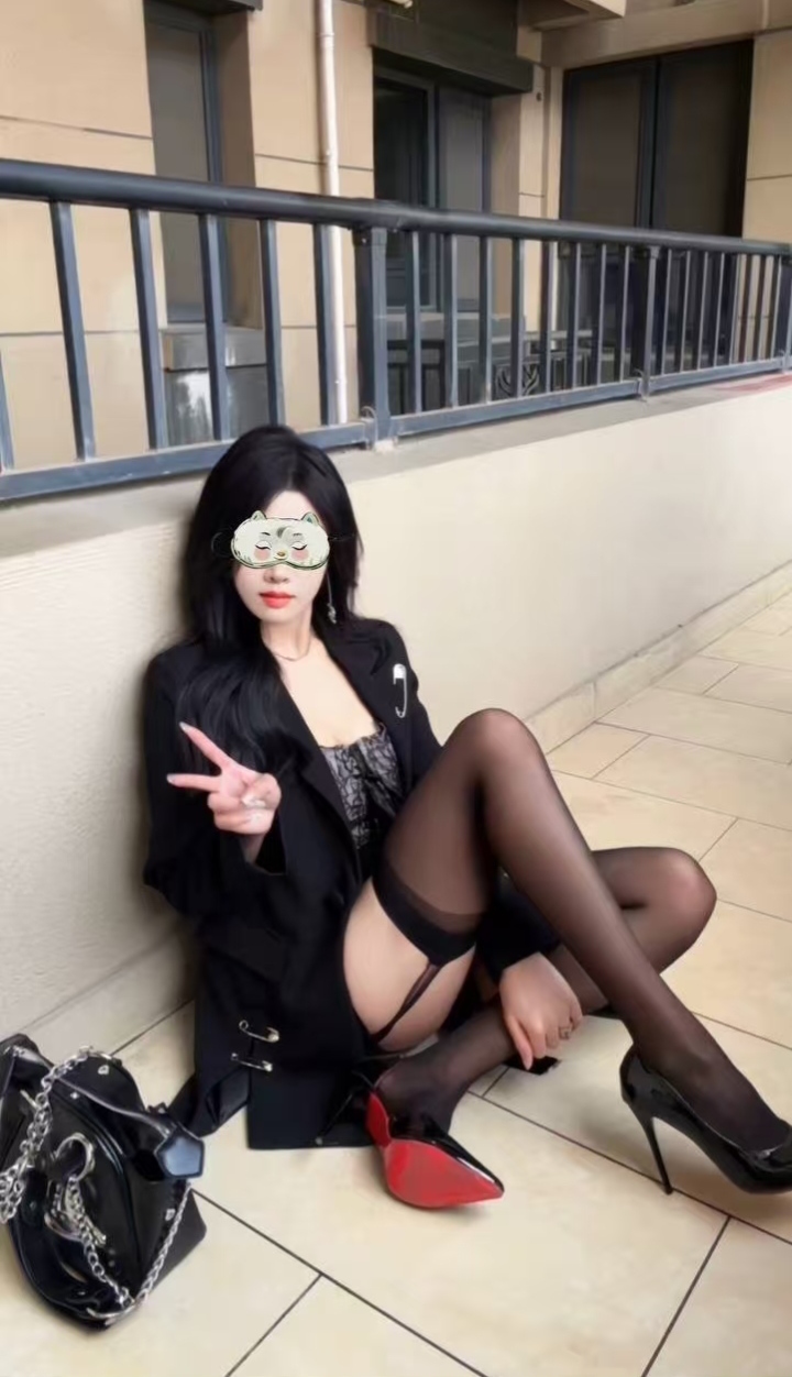 私会情趣美腿秘书