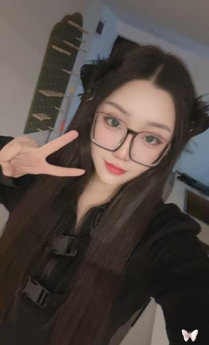 普陀颜值小女友草莓