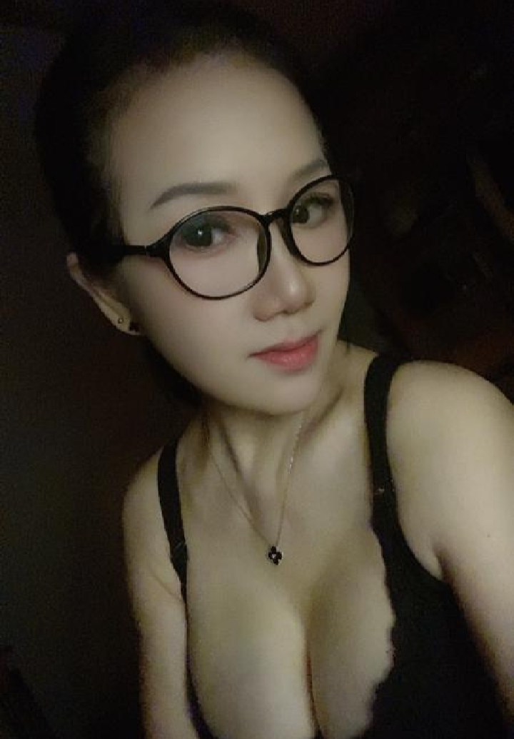 瑶海情趣大胸少妇