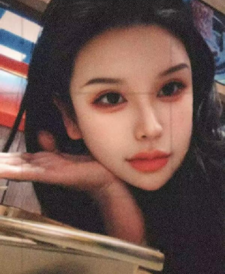 个性美妞神似杨颖