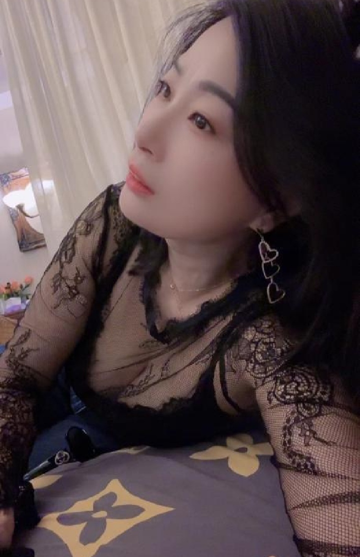 越秀丰润小少妇丹妮