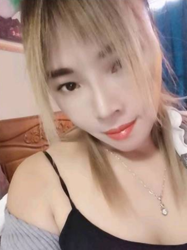 佛山三通挽挽 风Sao少妇型 态度好 配合度高 美艳人妻