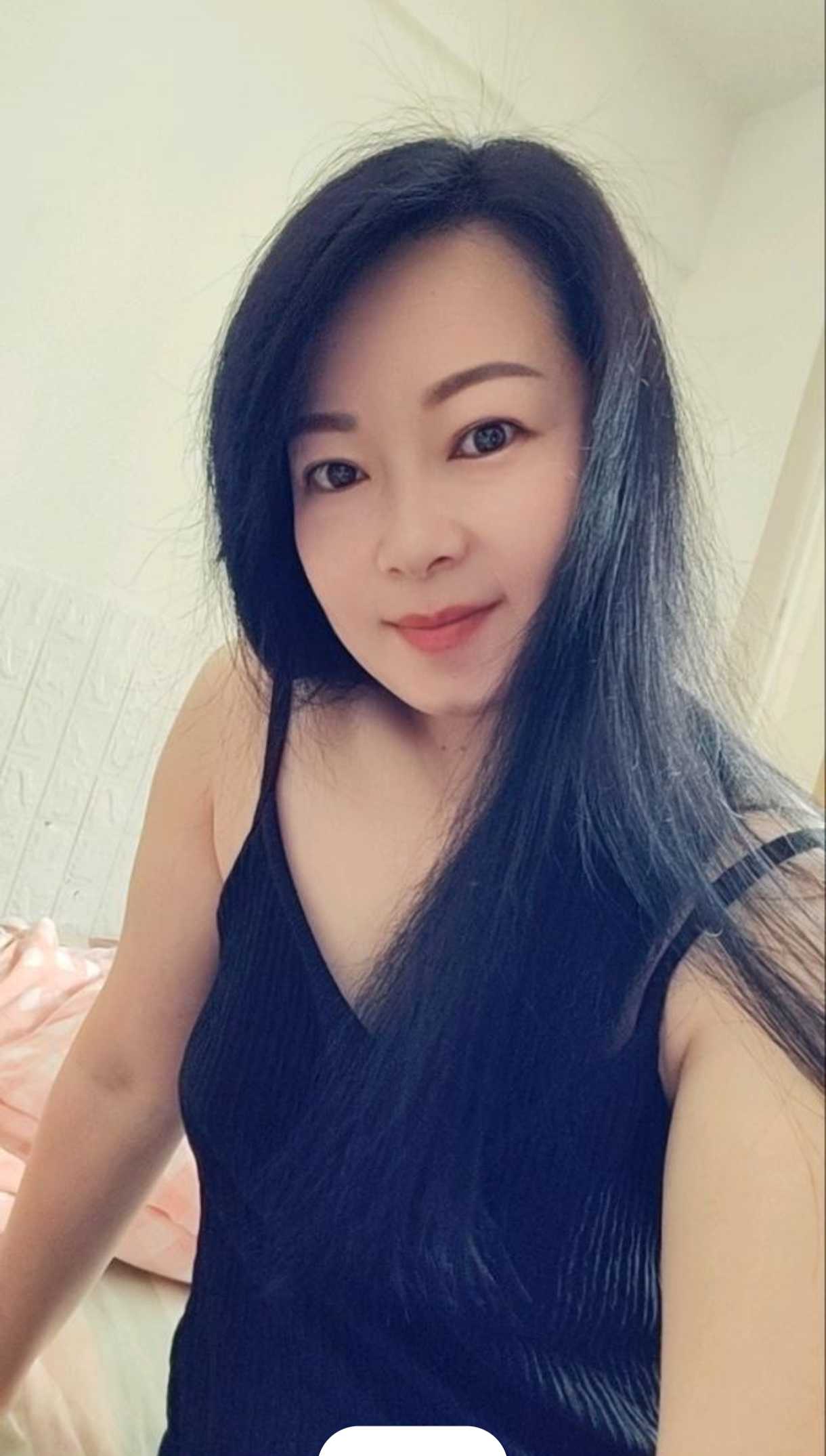 荔湾西村小七 性感Sao少妇 大奶肥臀 欲罢不能