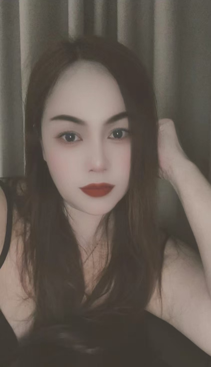 青秀爆乳少妇珊珊