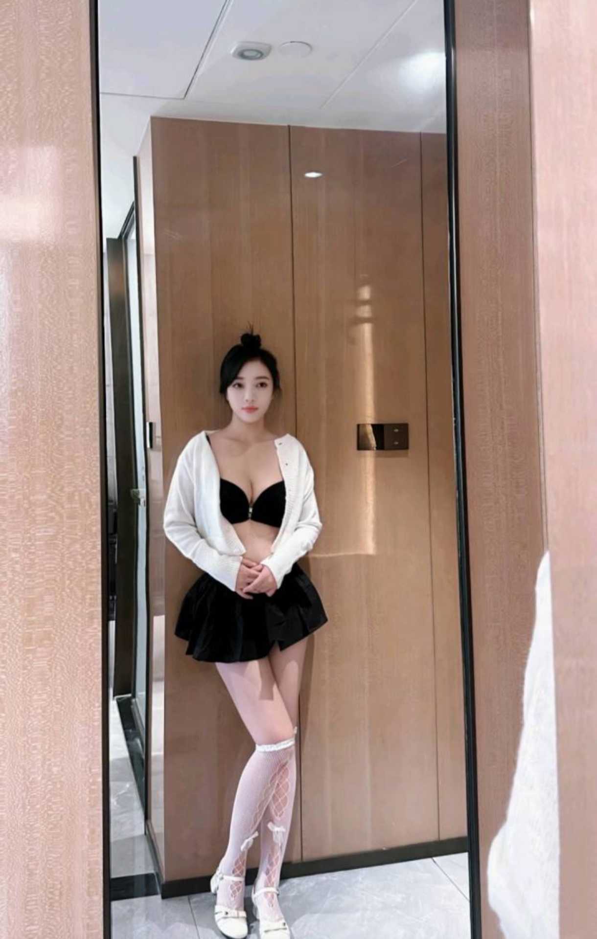 天河智慧城诗诗 身材有料 前凸后翘 邻家女孩 年轻活力