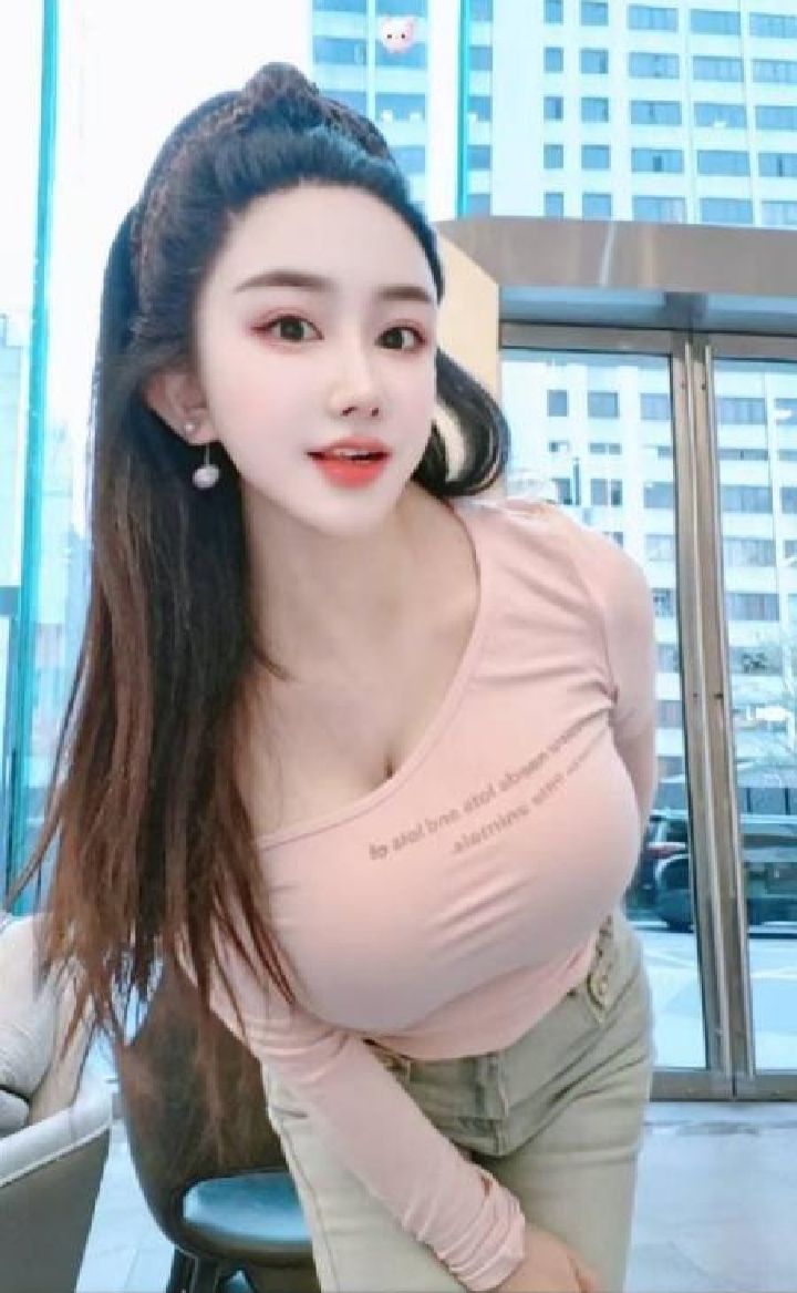 瑜伽美妞蜜桃臀希希