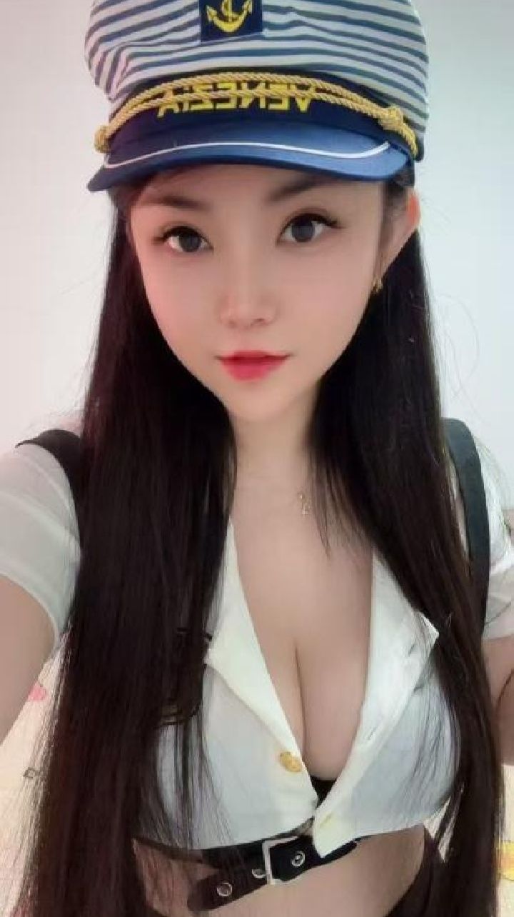 蜀山制服大胸妹