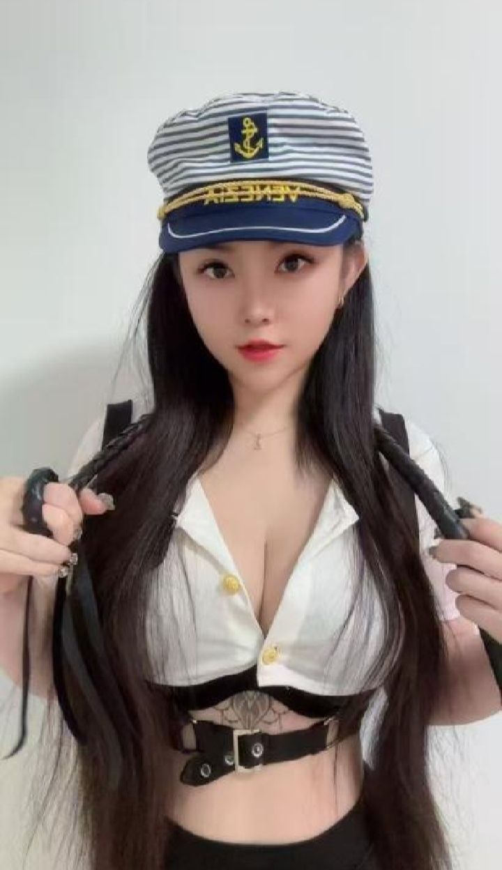 蜀山制服大胸妹