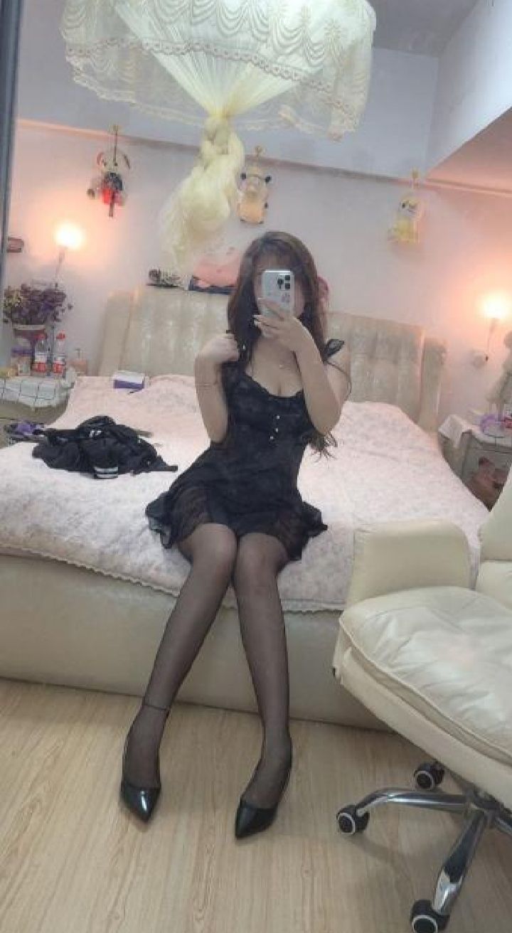 情趣大奶辣妹水多多