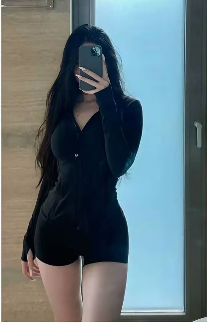 坐标上海，模特兼职，喜欢的加我微信联系