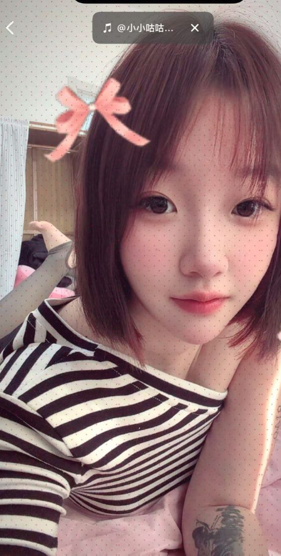 长腿兼职小妹妹