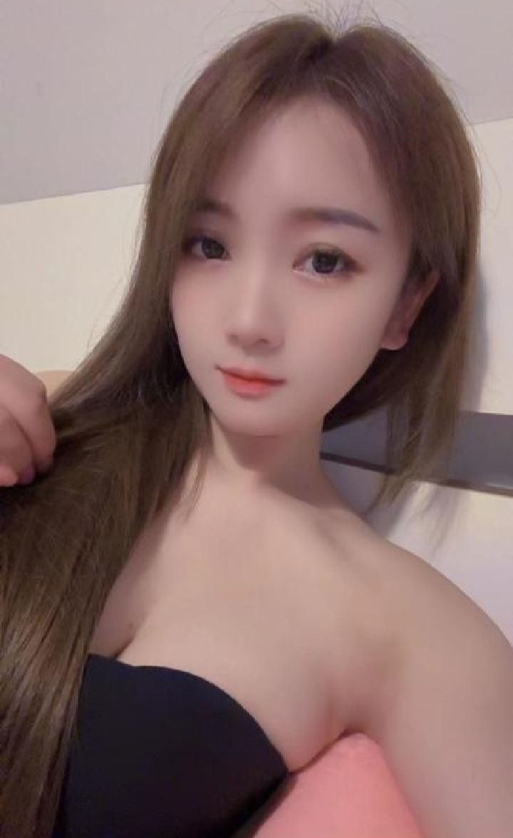 双井白嫩甜妹小虞