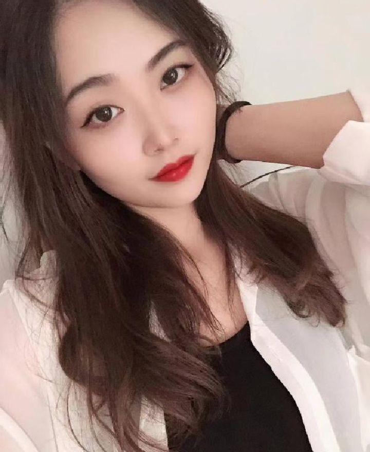 白云纯欲小姐姐