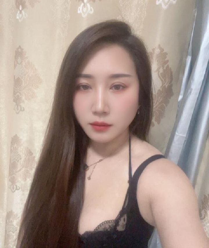 梅花园爆乳奶牛雪雪