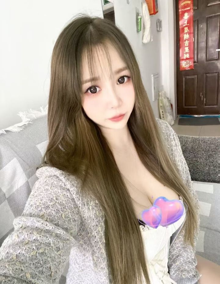 武侯爆乳辣妹团团