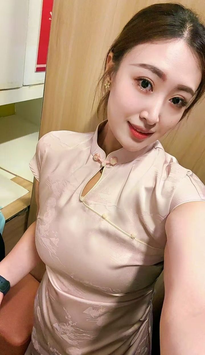 浦东白嫩诱人甜妹玫瑰