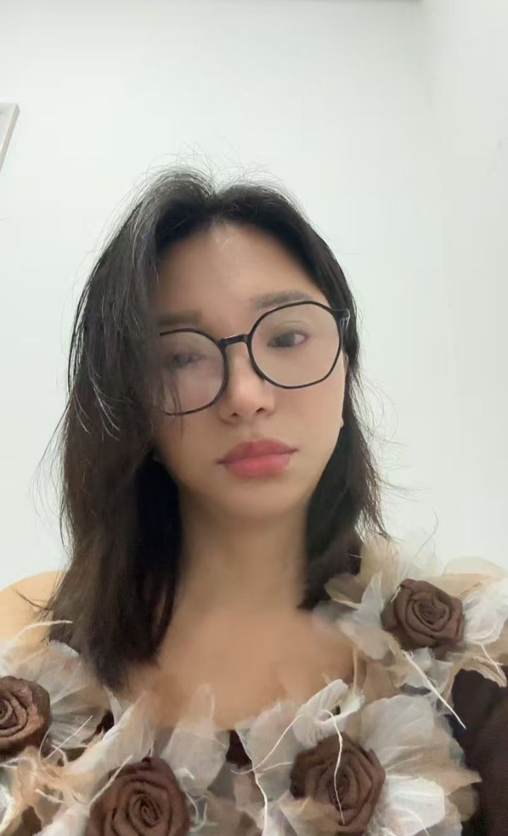 情趣大胸御姐小画