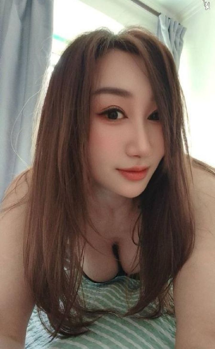 风Sao大奶小姐姐芸熙