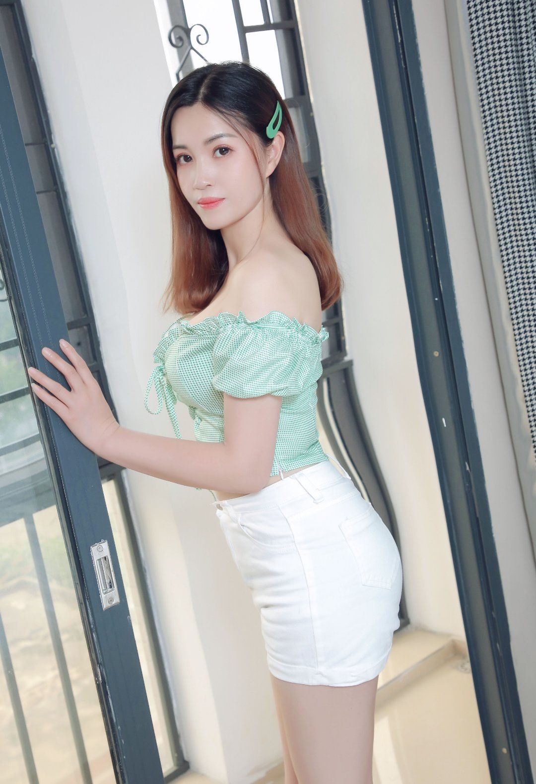 白云大道北花花 主推服务 活好 开放 有点Sao 情人感