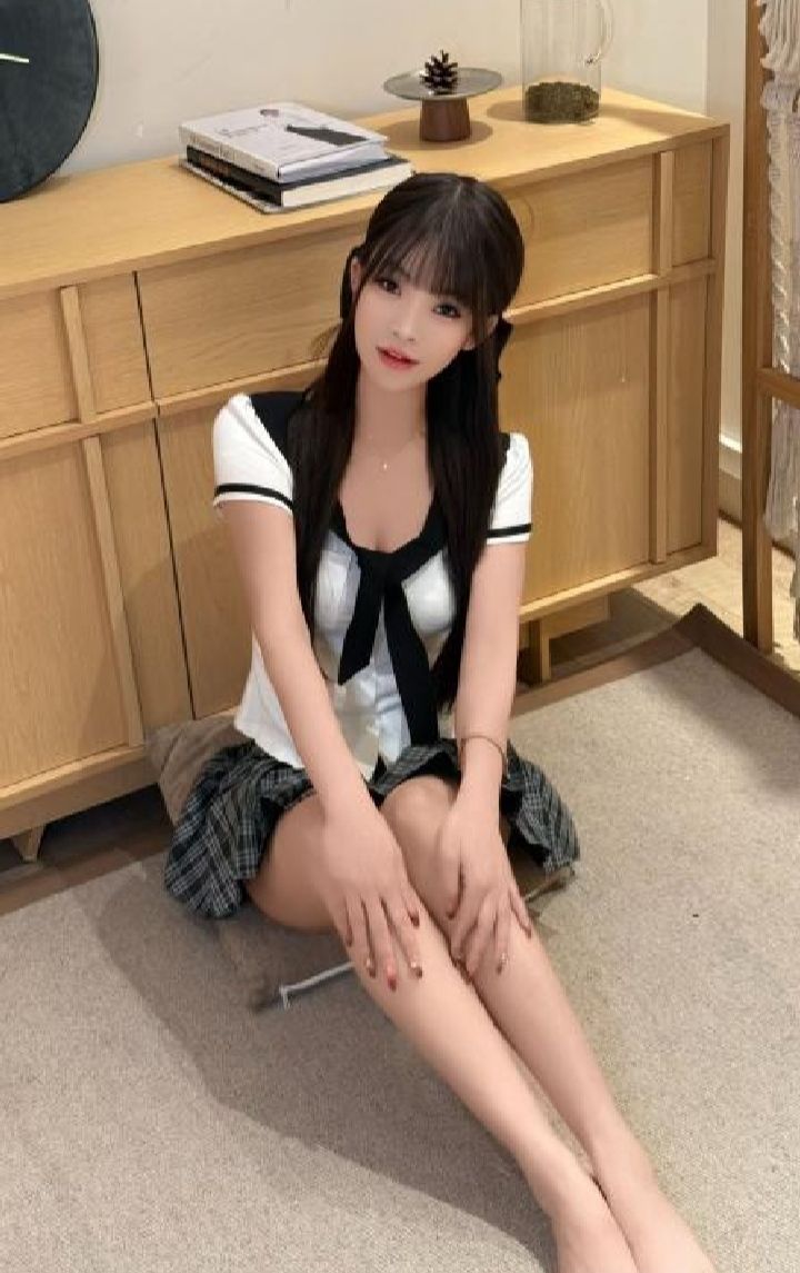 情趣御姐神似李小璐