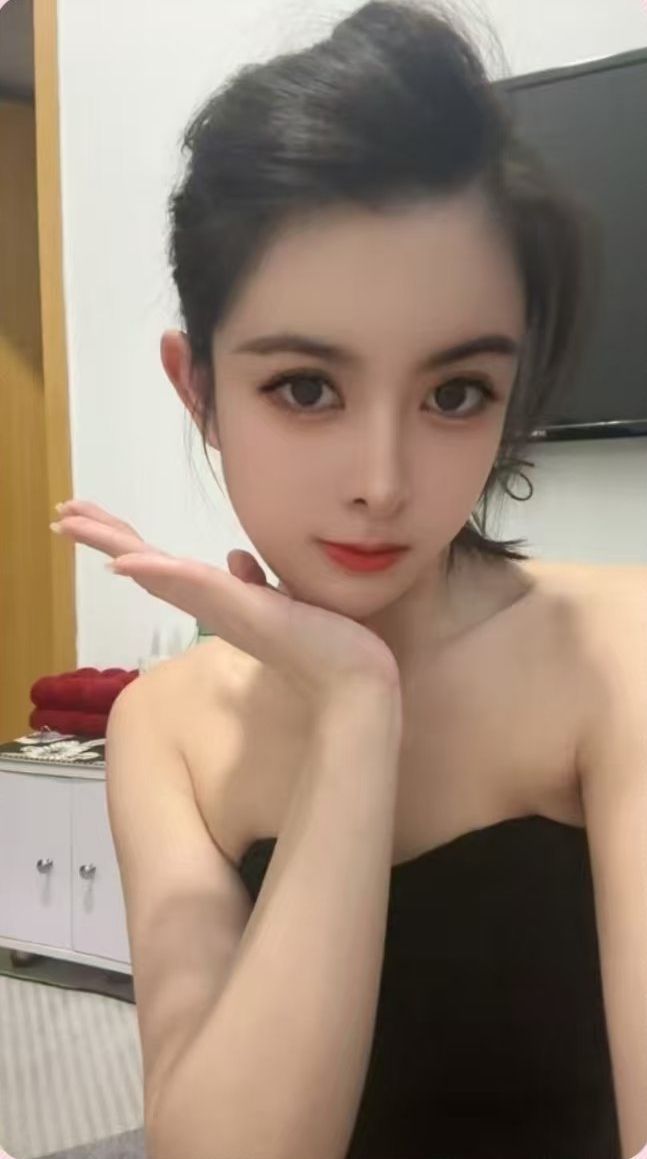 广佛金沙洲 00后米粒 小巧玲珑，皮肤白哲嫩滑，高颜值