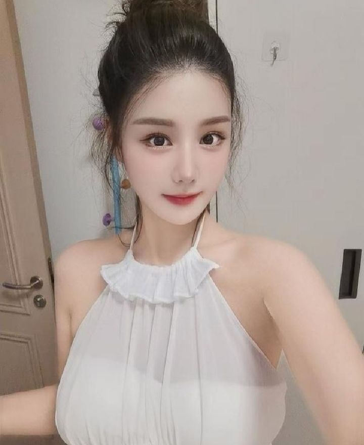 美乳颜值辣妹绾绾