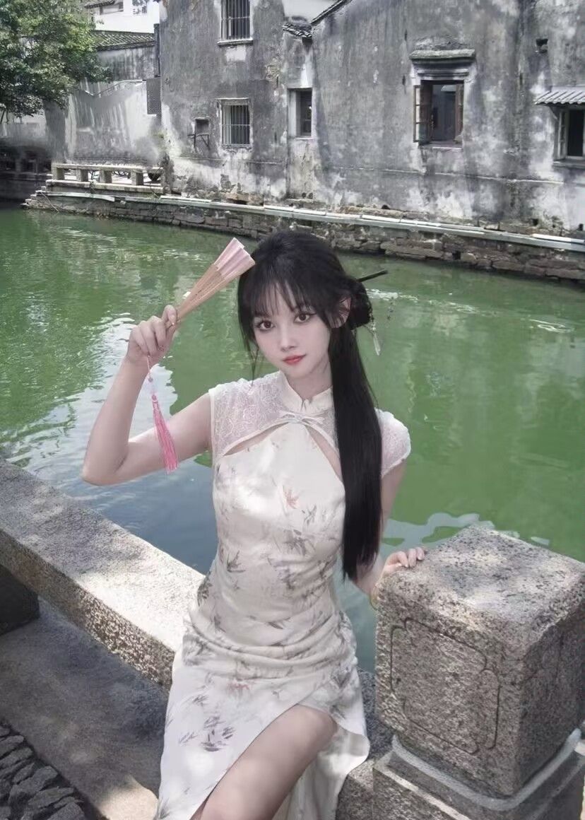 坐标广州，肤白貌美，喜欢的加微信私聊