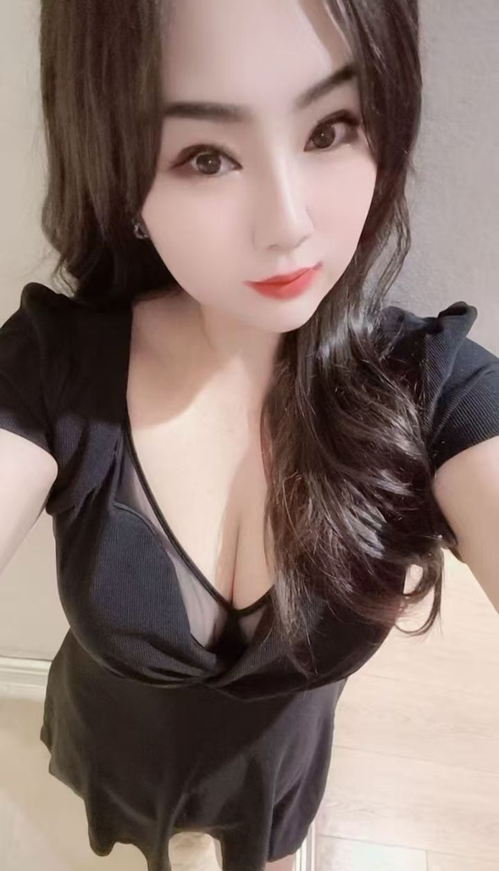 西湖爆乳辣妹静静