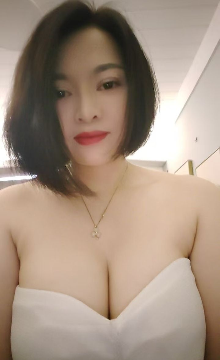 爆乳情趣少妇夏沫