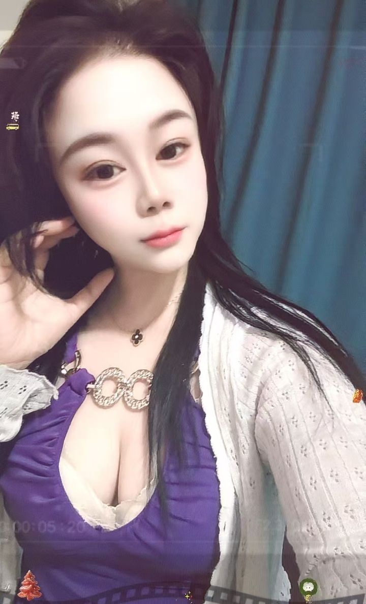 昆山大胸辣妹果果