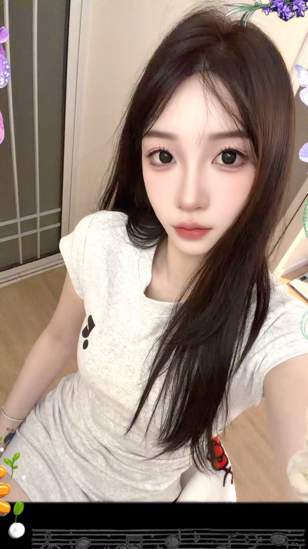 坐标深圳，偶尔兼职，喜欢的加微信私聊