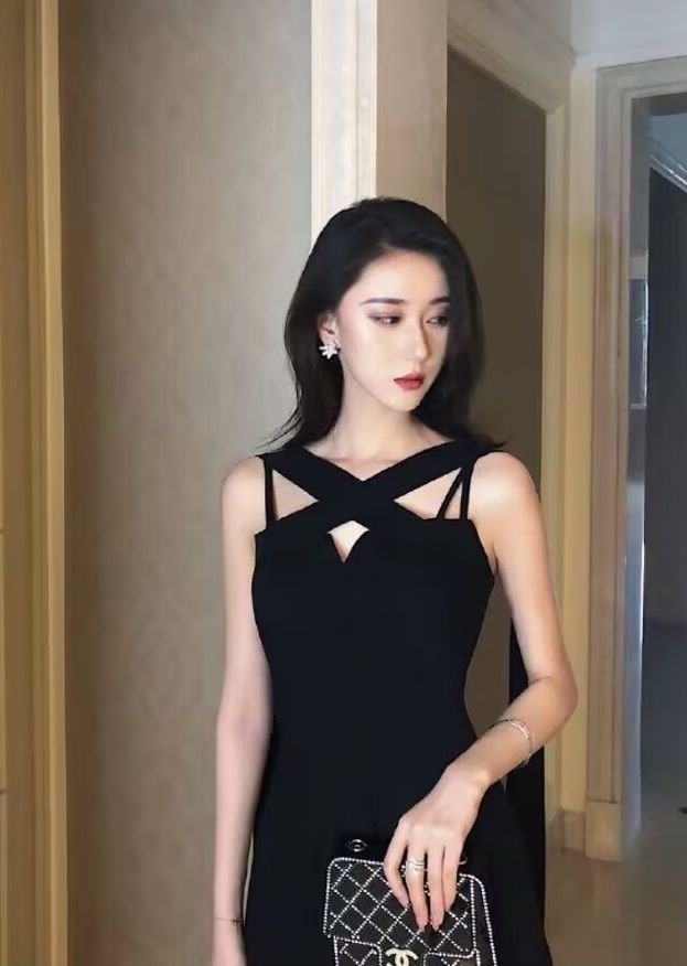 坐标上海，偶尔兼职，喜欢的加微信私聊