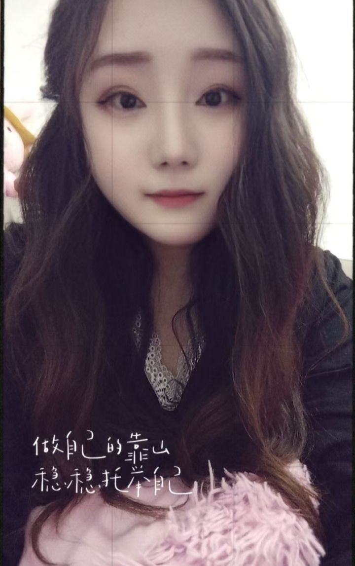 丰满热辣小姐姐微微