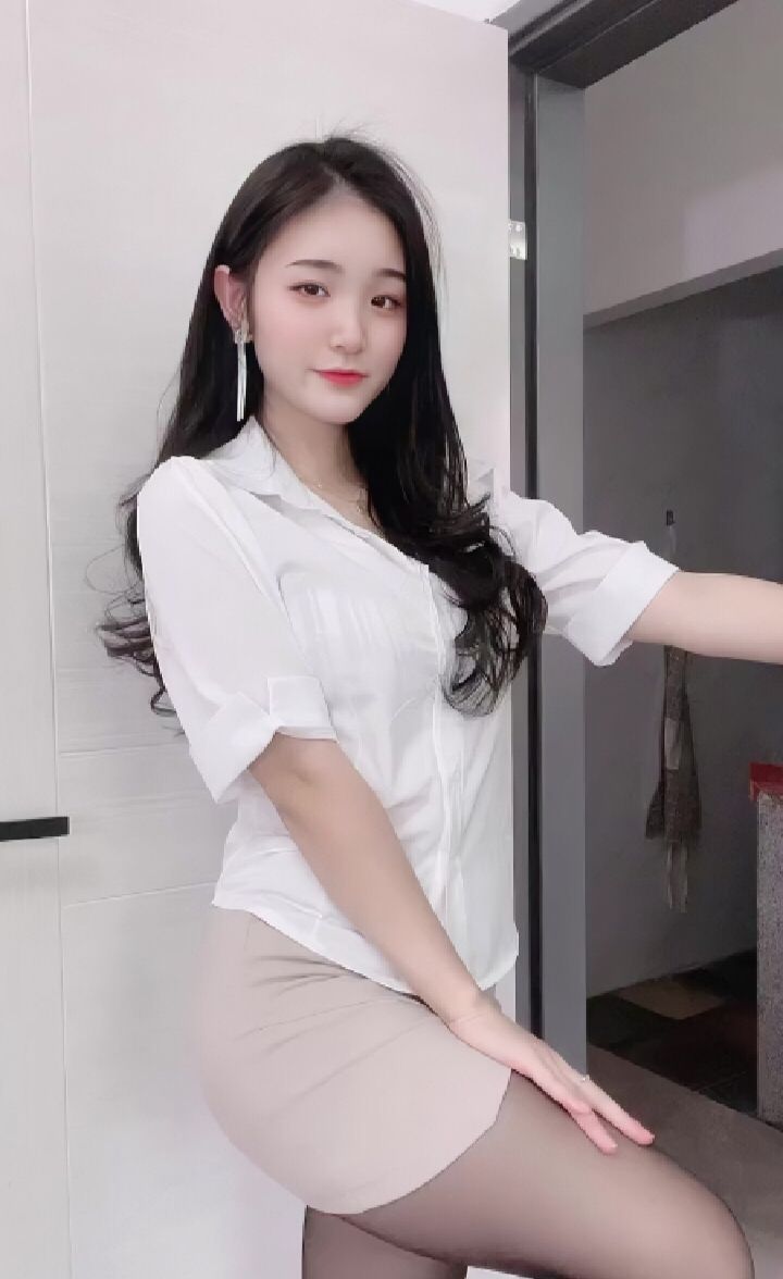 管城白嫩丰润萌妹