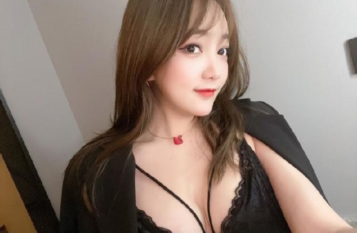 丰满情趣大眼辣妹陌陌