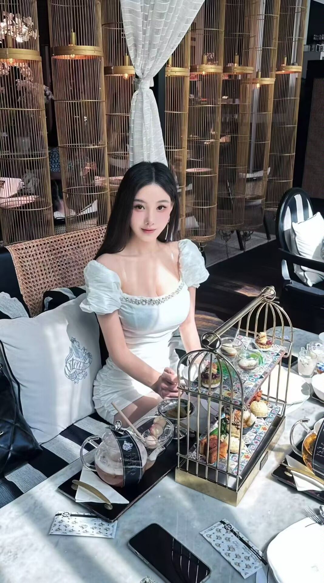 坐标上海，短剧演员，喜欢的加微聊