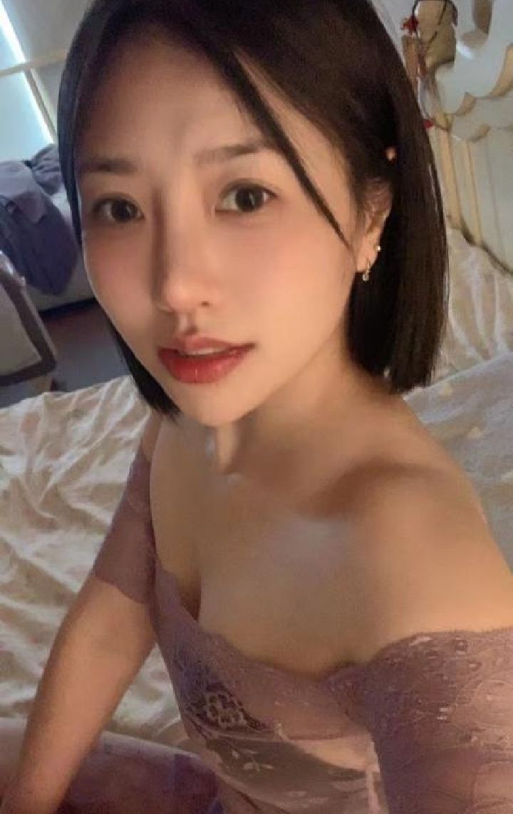 纯欲短发妞菲菲