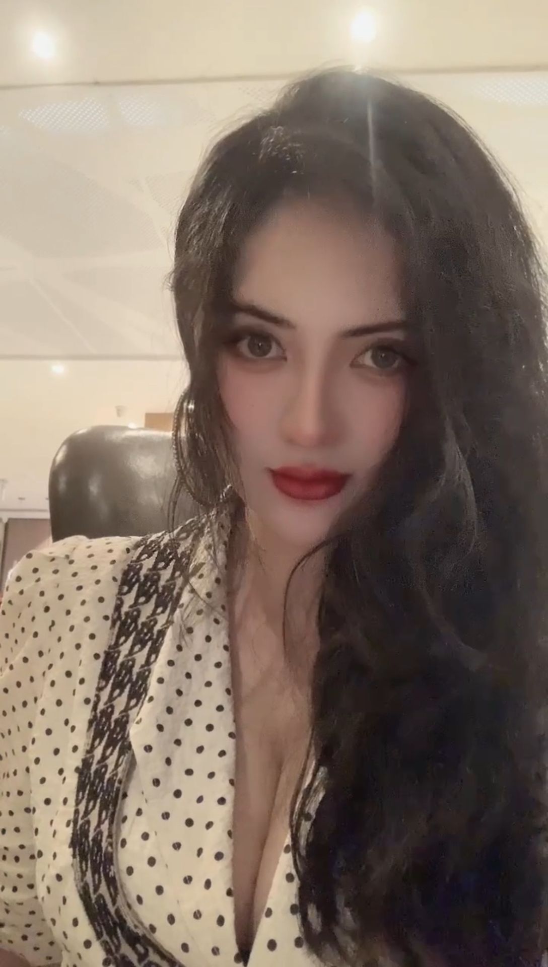 广州天河深圳福田都有房 新疆中俄混血 又粉又小蝴蝶b