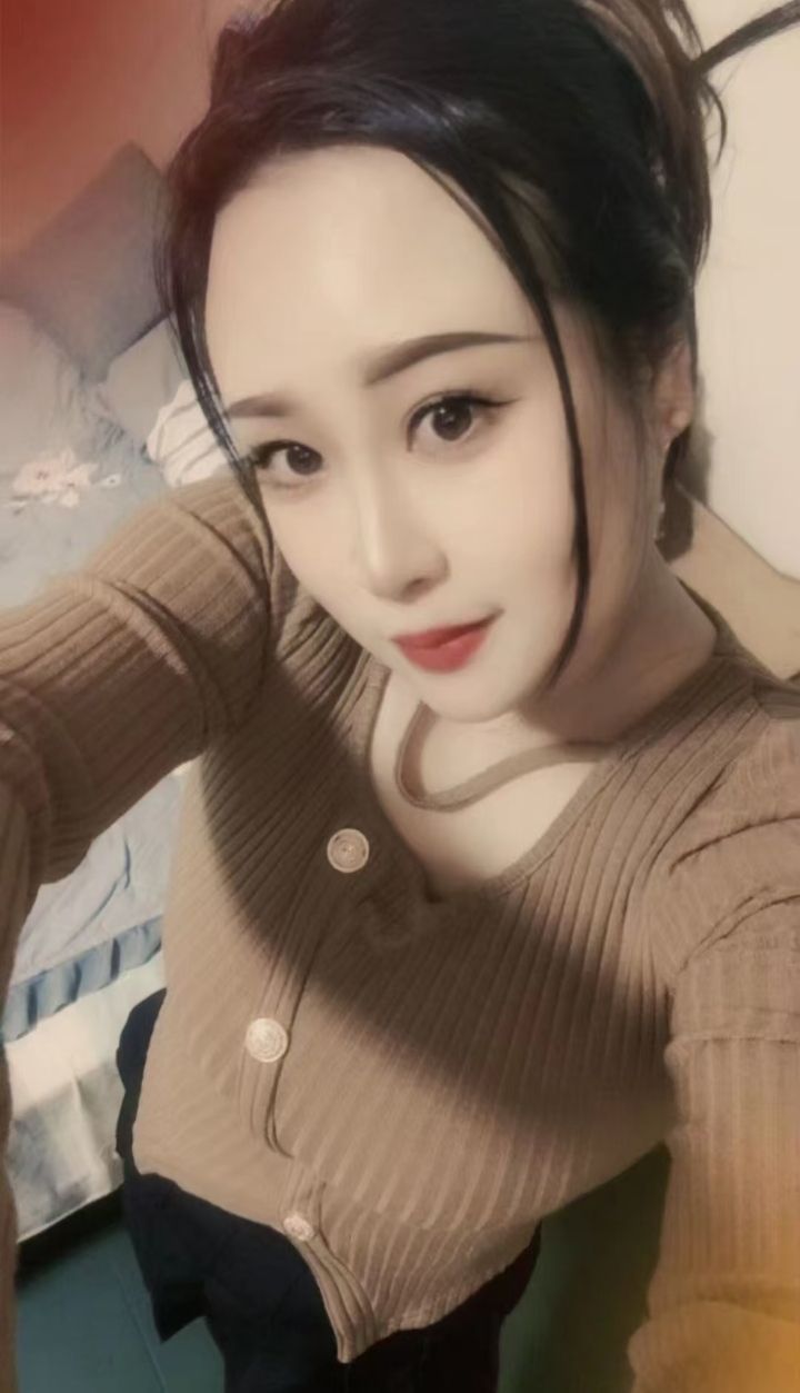 美艳服务系辣妹乐乐